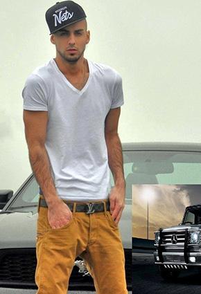 مجهولة تهدي وسيم الإمارات مرسيدس G55